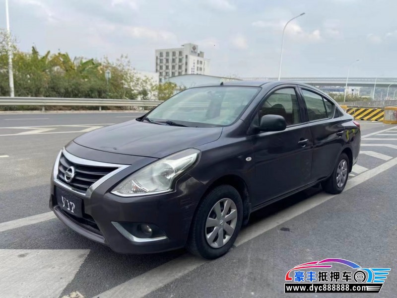 16年日产阳光轿车抵押车出售