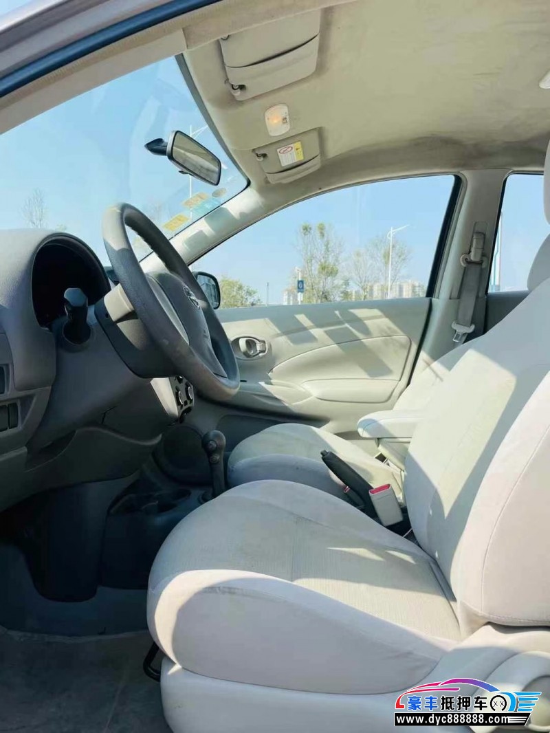 18年日产阳光轿车抵押车出售