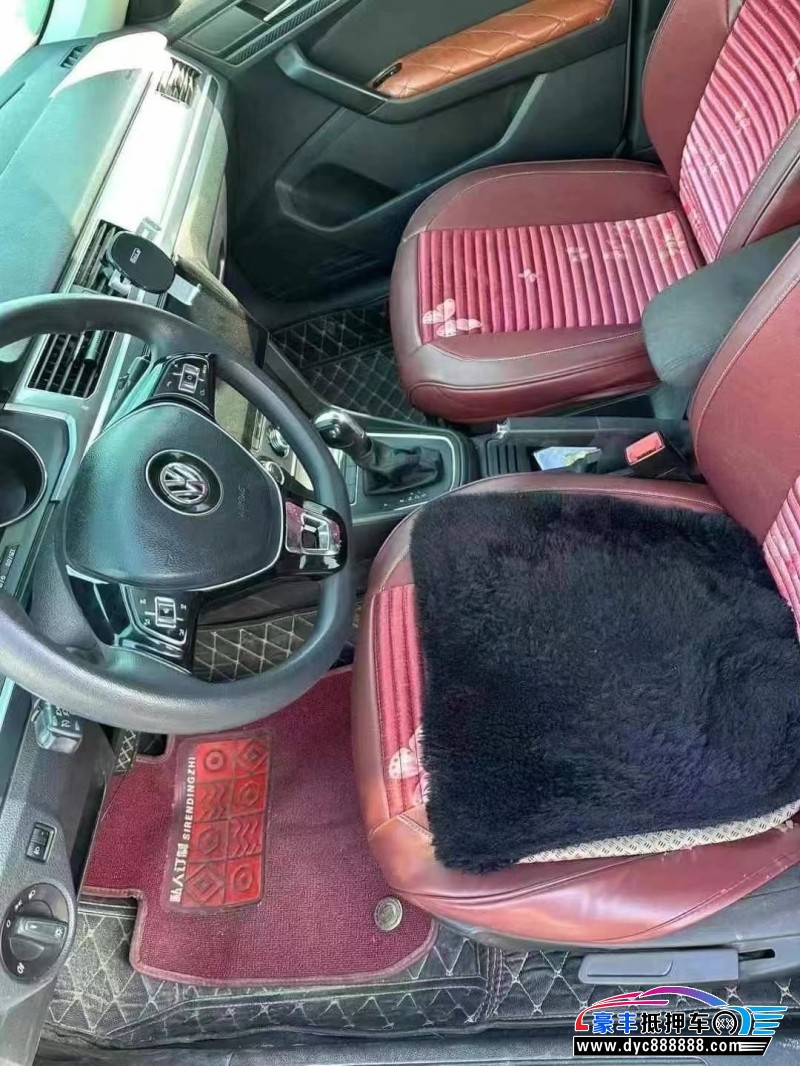 17年大众宝来轿车抵押车出售