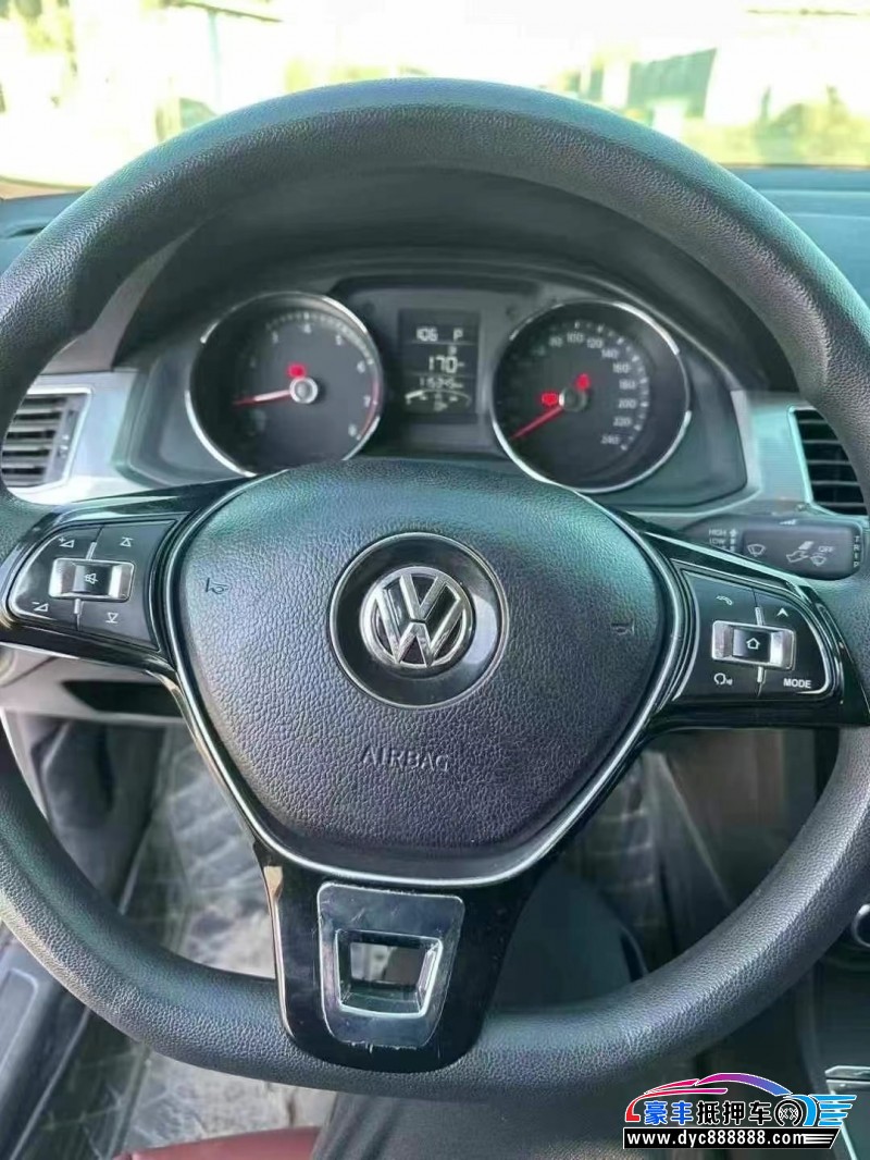 17年大众宝来轿车抵押车出售