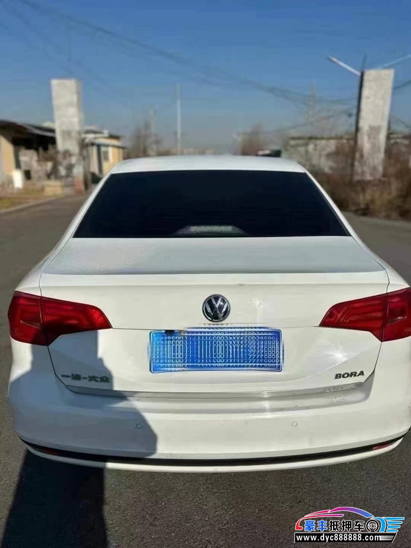 17年大众宝来轿车抵押车出售