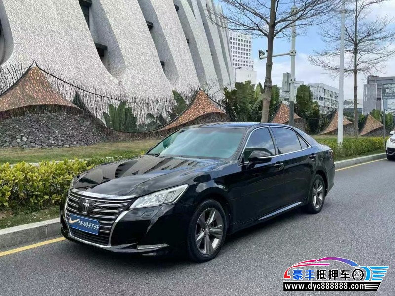 16年丰田皇冠轿车抵押车出售