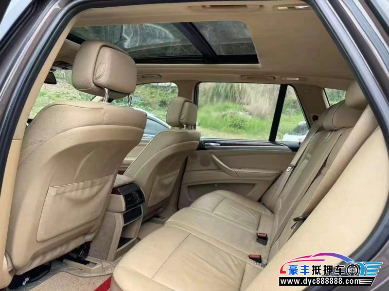 13年宝马X5轿车抵押车出售