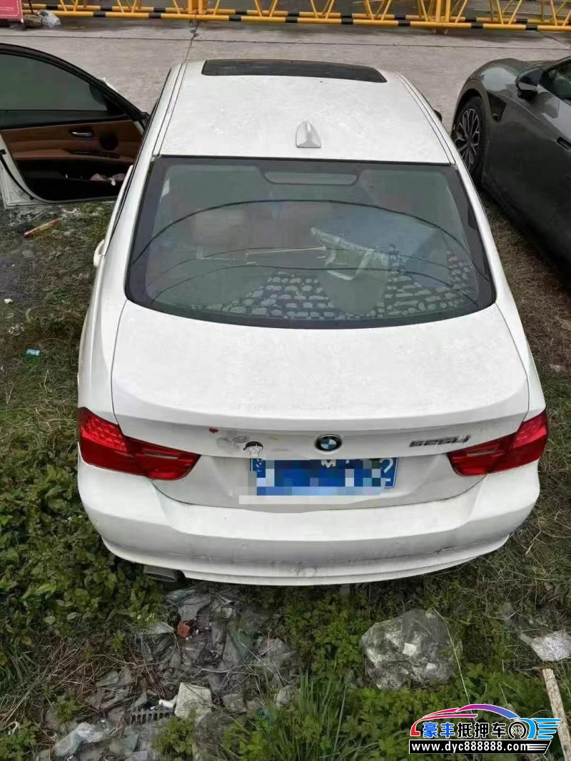 11年宝马3系轿车抵押车出售