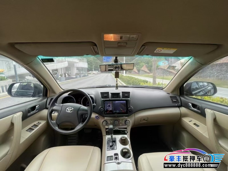 15年丰田汉兰达轿车抵押车出售