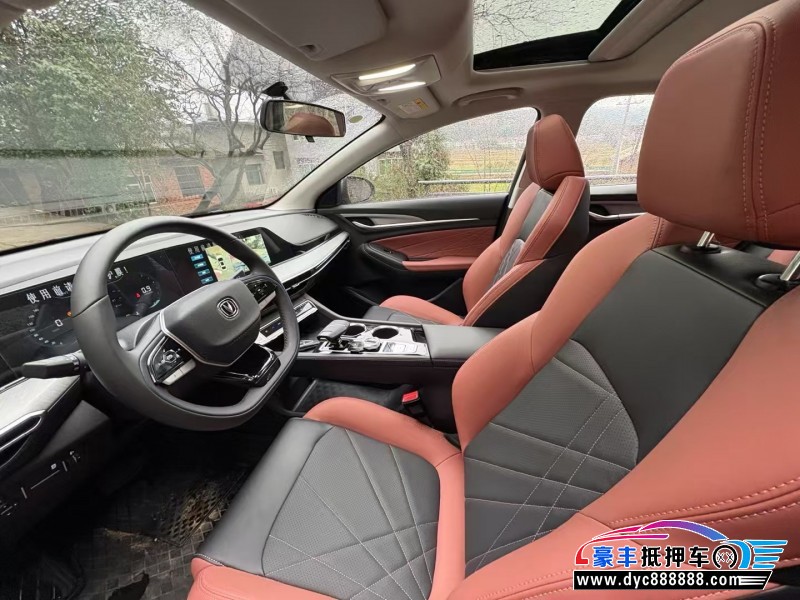 25年长安逸动轿车抵押车出售