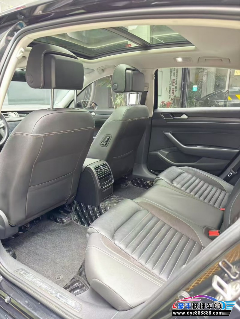 21年大众迈腾轿车抵押车出售