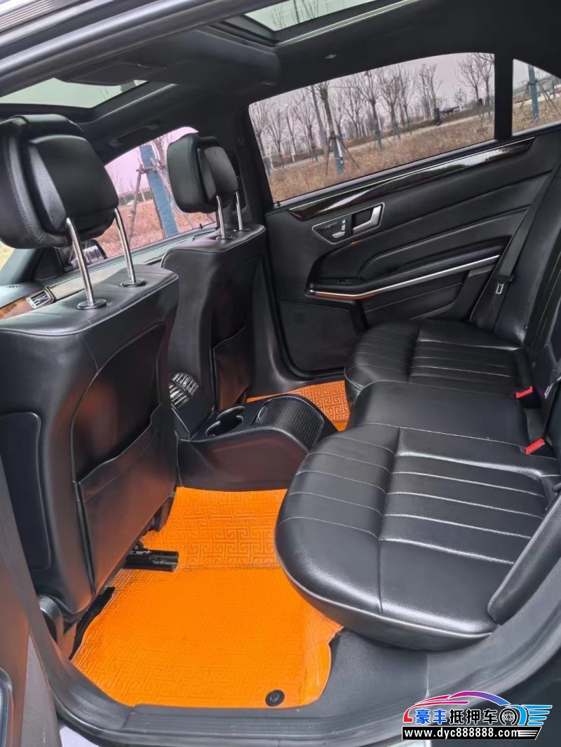 16年奔驰E轿车抵押车出售