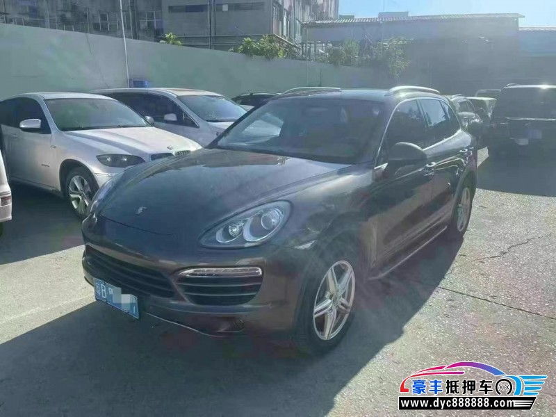 14年保时捷卡宴轿车抵押车出售