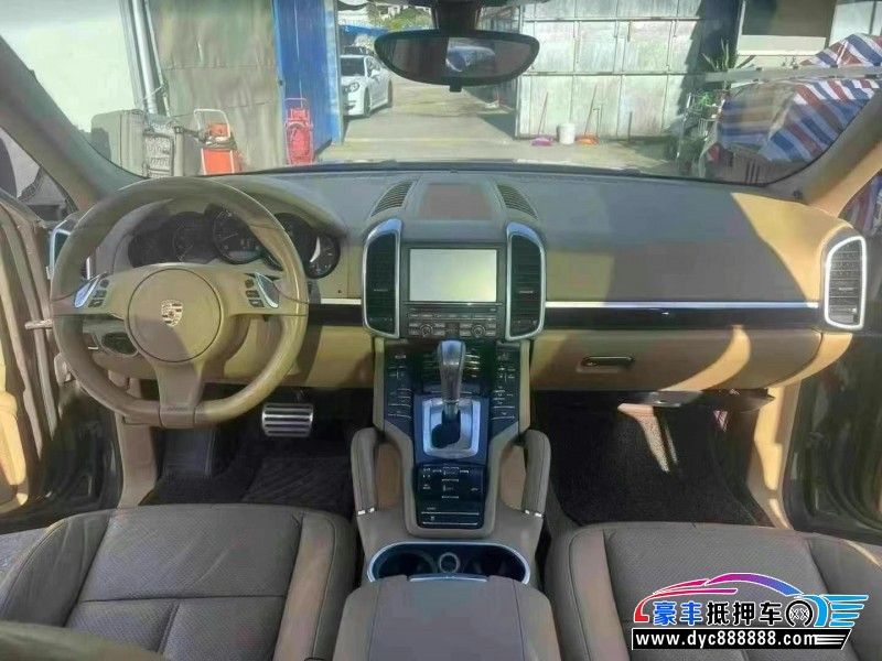 14年保时捷卡宴轿车抵押车出售