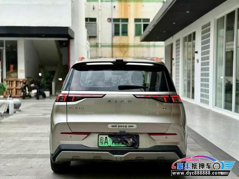 22年埃安Y70轿车抵押车出售