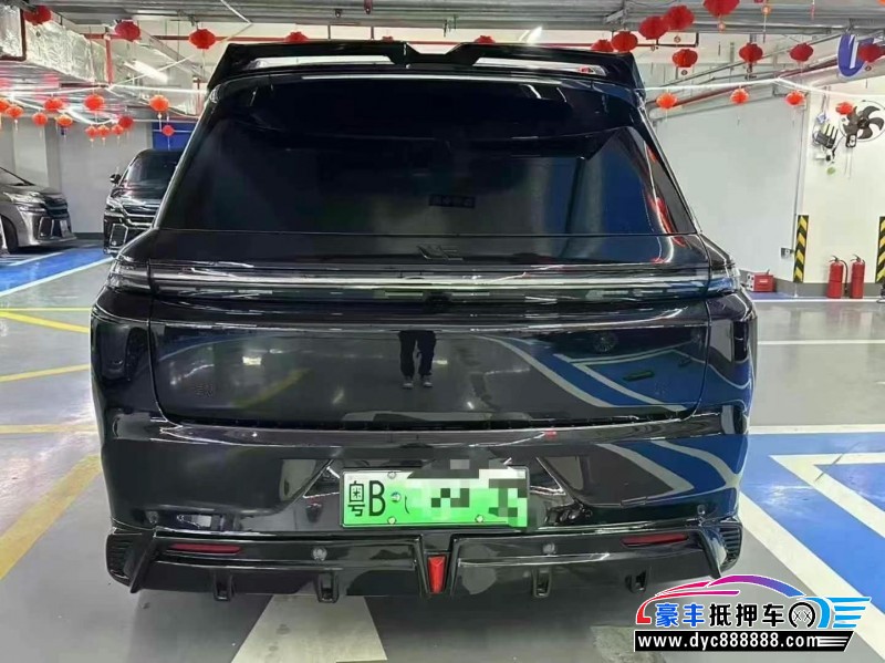 23年理想L8轿车抵押车出售