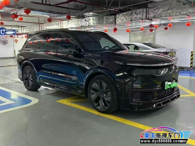 23年理想L8轿车抵押车出售