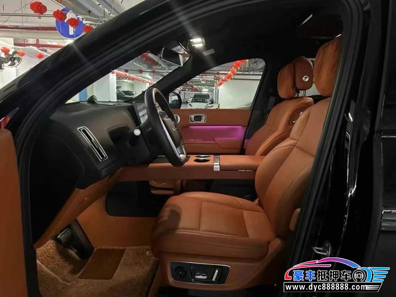 23年理想L8轿车抵押车出售