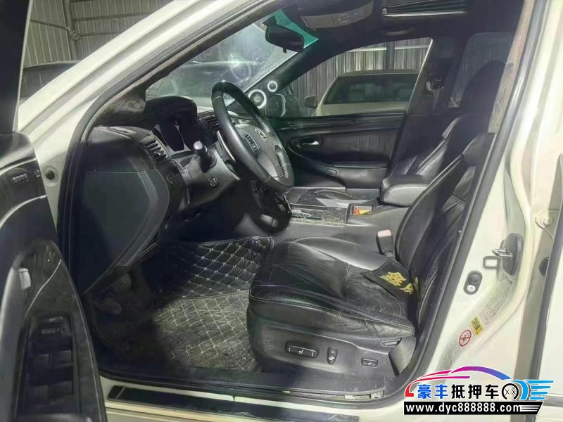 08年丰田皇冠轿车抵押车出售