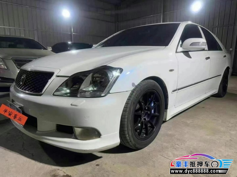 08年丰田皇冠轿车抵押车出售