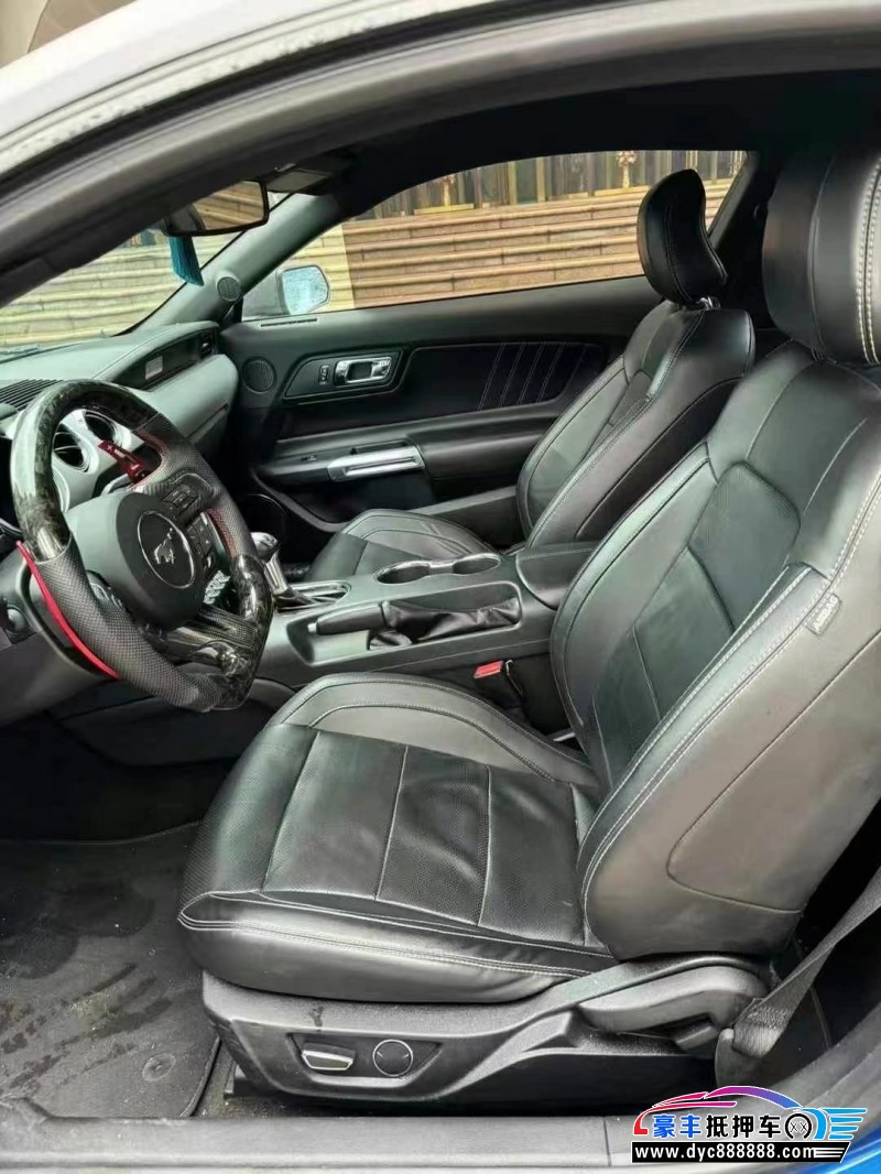 18年福特野马轿车抵押车出售