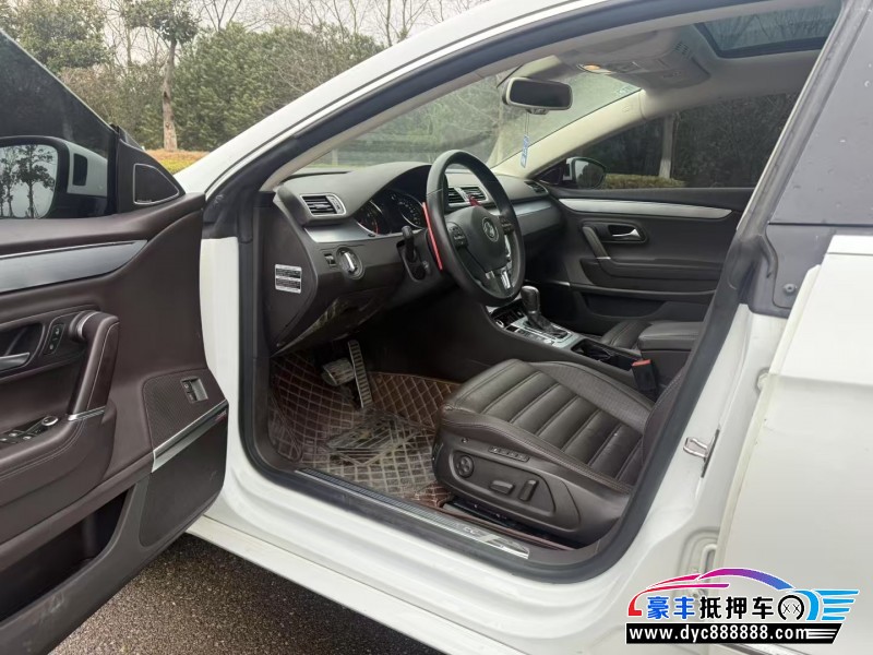 17年大众CC轿车抵押车出售