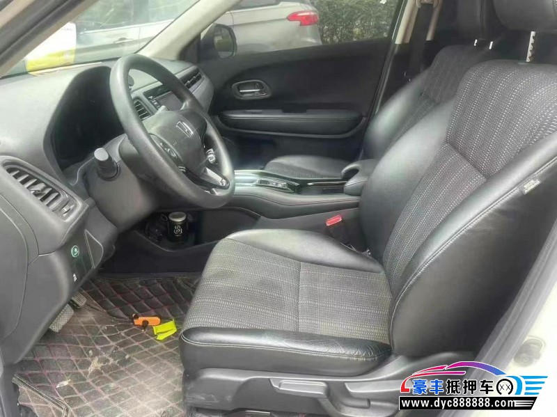 18年本田缤智轿车抵押车出售