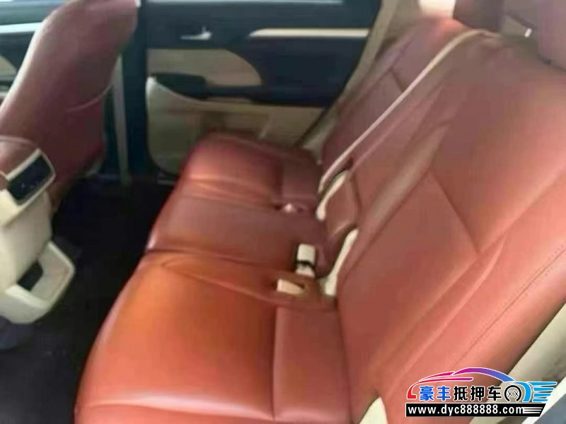 16年丰田汉兰达轿车抵押车出售