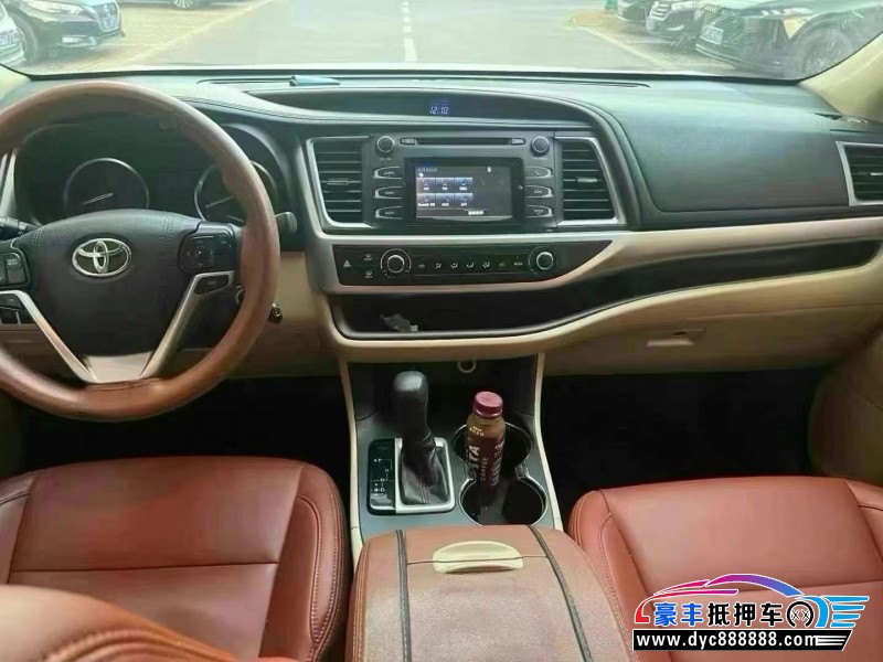 16年丰田汉兰达轿车抵押车出售