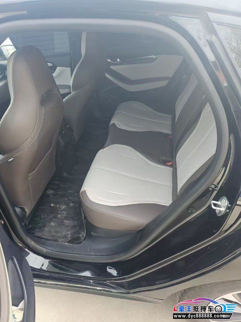 23年比亚迪秦轿车抵押车出售