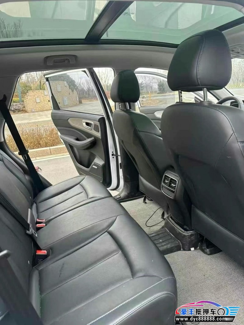 22年荣威RX5轿车抵押车出售