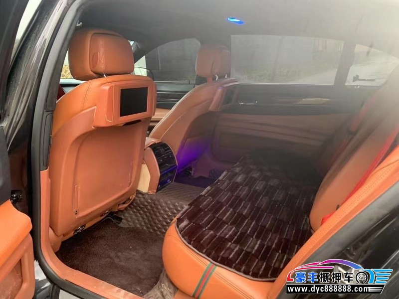 11年宝马7系轿车抵押车出售