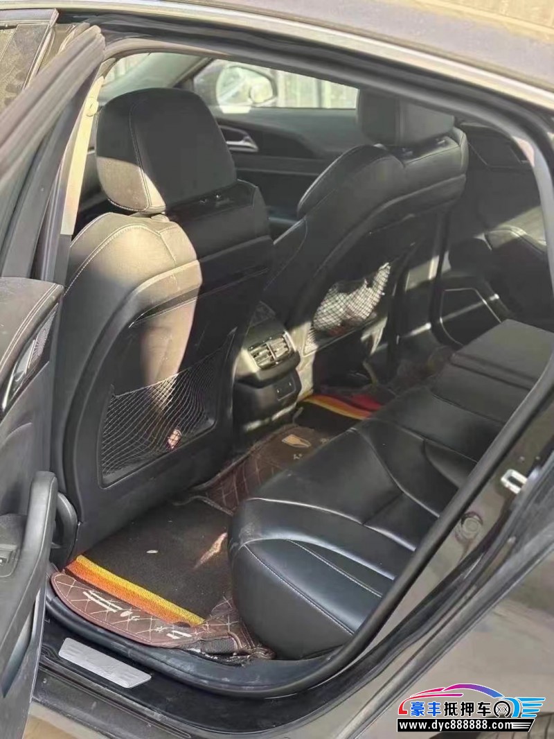 20年红旗H5轿车抵押车出售