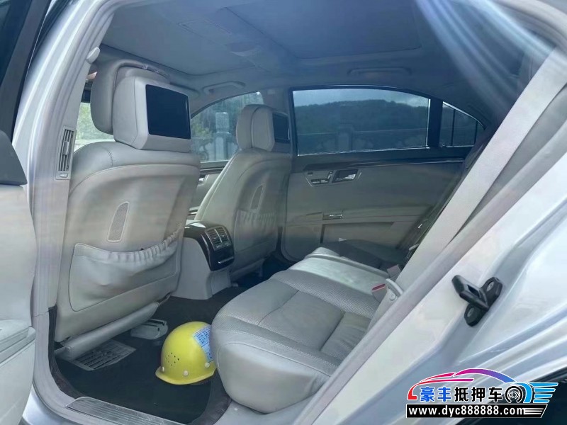 10年奔驰S轿车抵押车出售