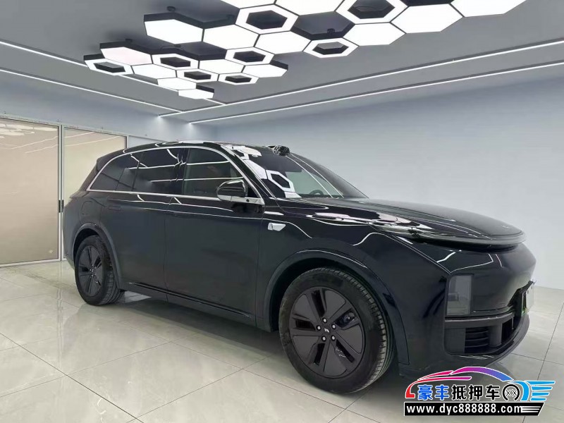 24年理想L8轿车抵押车出售