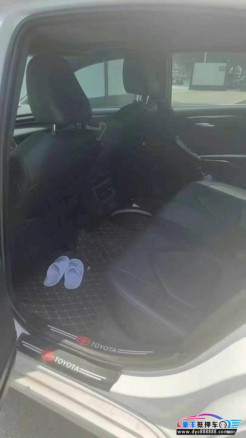 22年丰田亚洲龙轿车抵押车出售