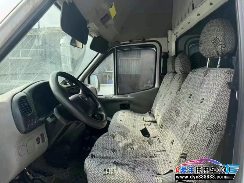 15年福特全顺轿车抵押车出售