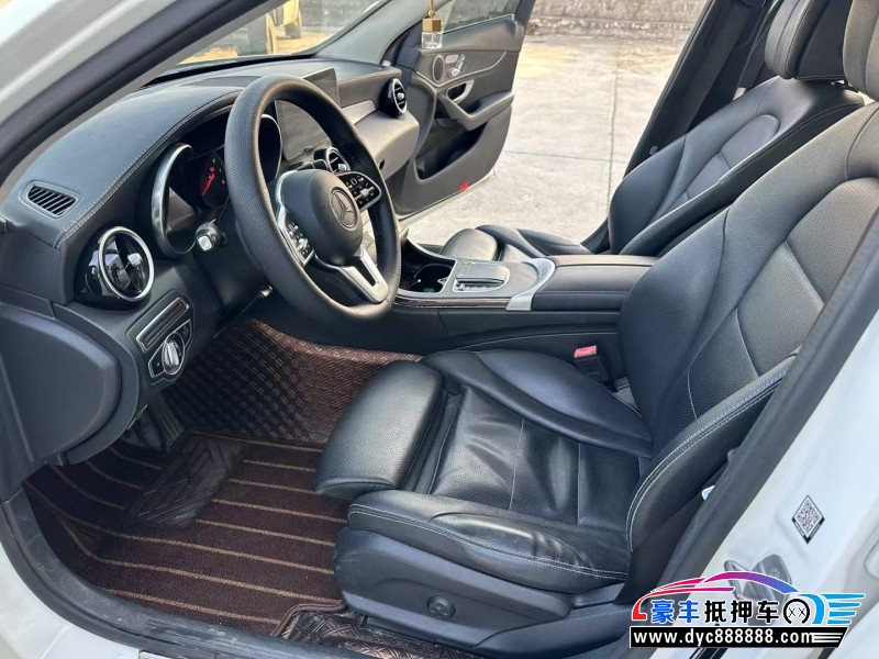 19年奔驰C轿车抵押车出售