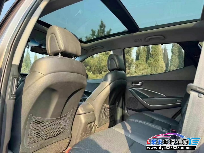 14年现代新胜达轿车抵押车出售