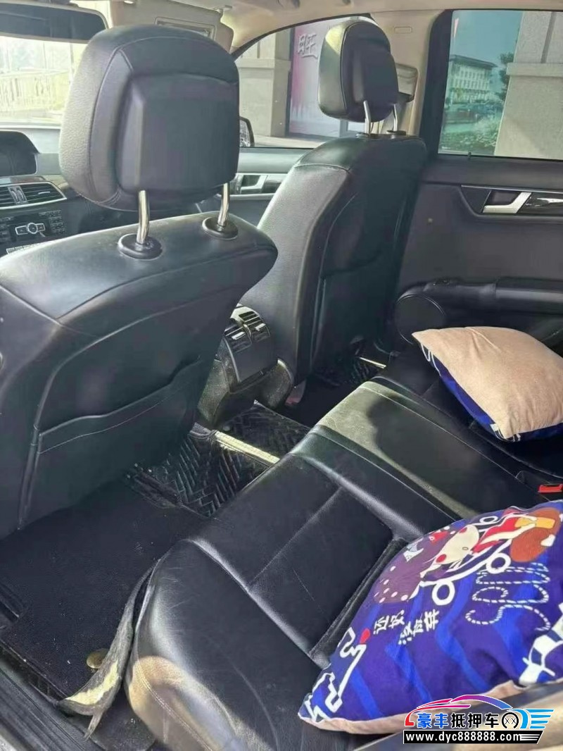 12年奔驰C轿车抵押车出售