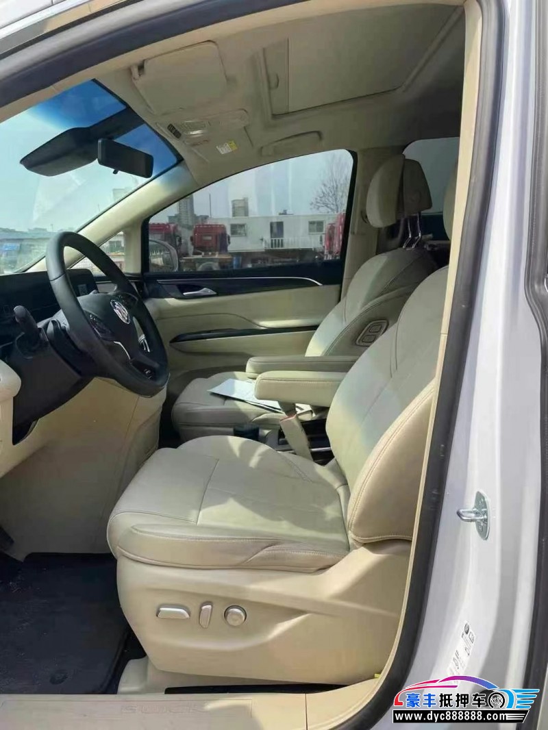 24年别克GL8轿车抵押车出售