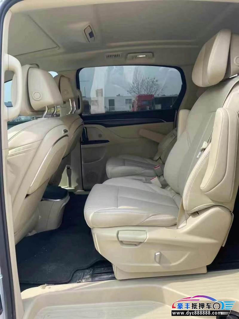 24年别克GL8轿车抵押车出售