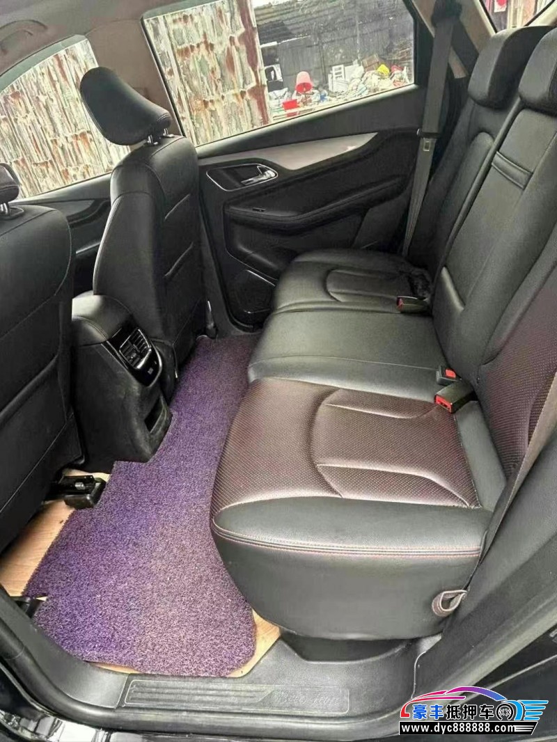 17年宝骏560轿车抵押车出售