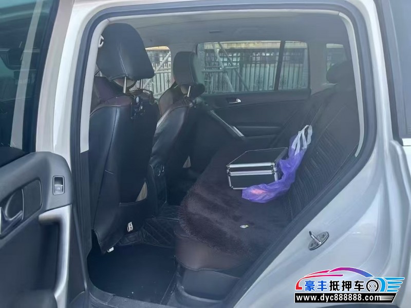 12年大众途观轿车抵押车出售