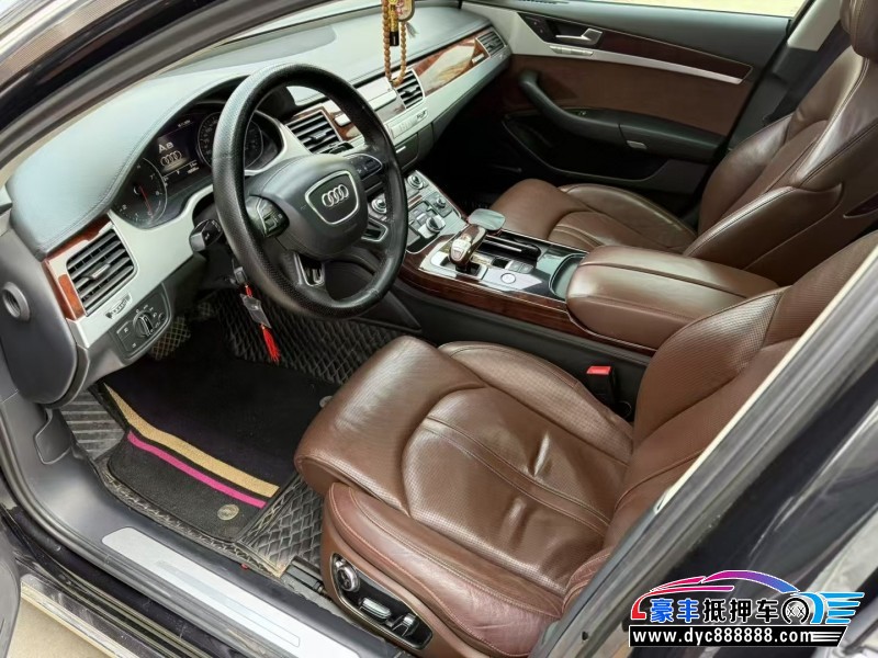 12年奥迪A8L轿车抵押车出售