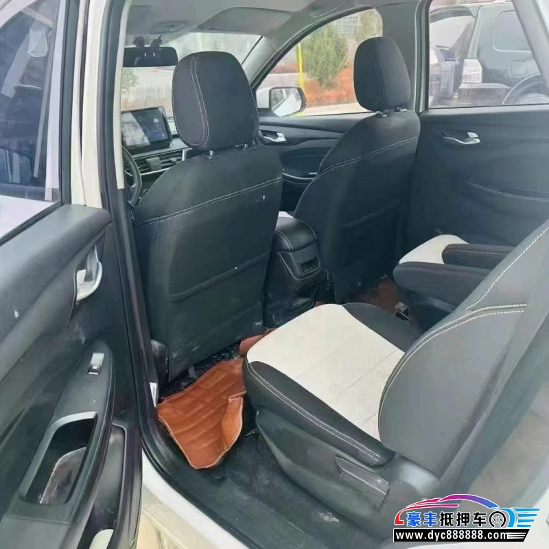 21年五菱五菱宏光S轿车抵押车出售