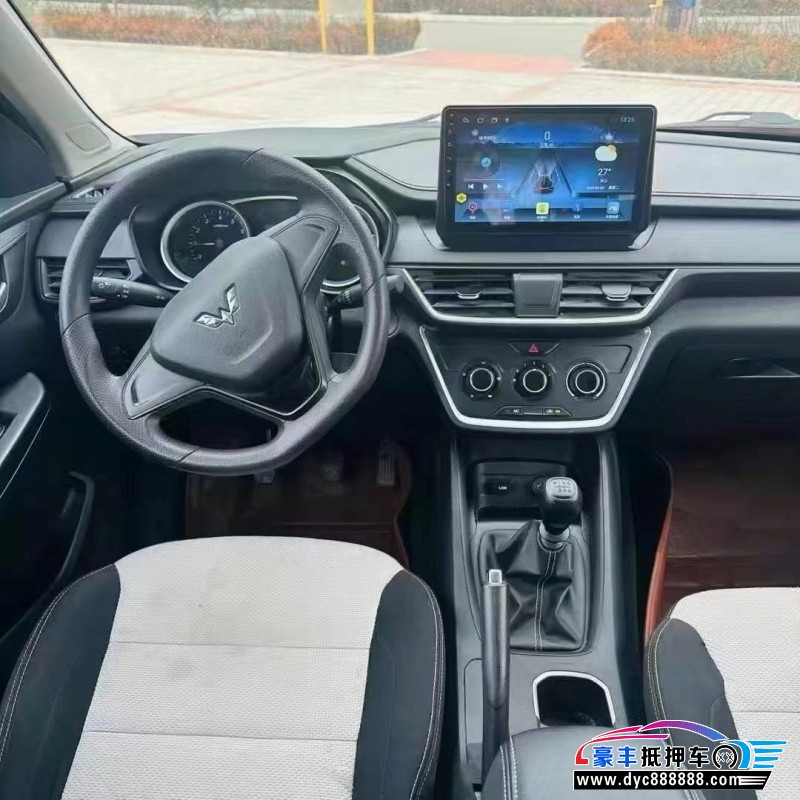 21年五菱五菱宏光S轿车抵押车出售