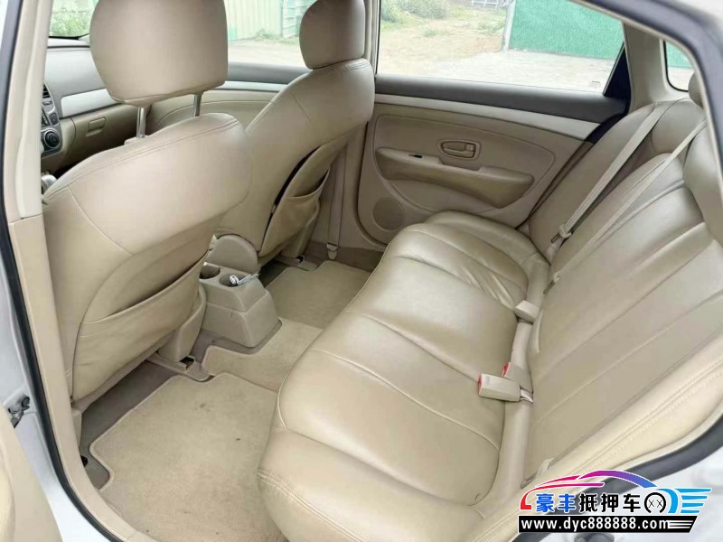 15年日产轩逸轿车抵押车出售