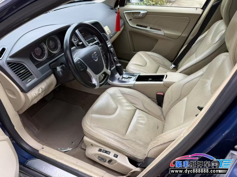 13年沃尔沃XC60轿车抵押车出售