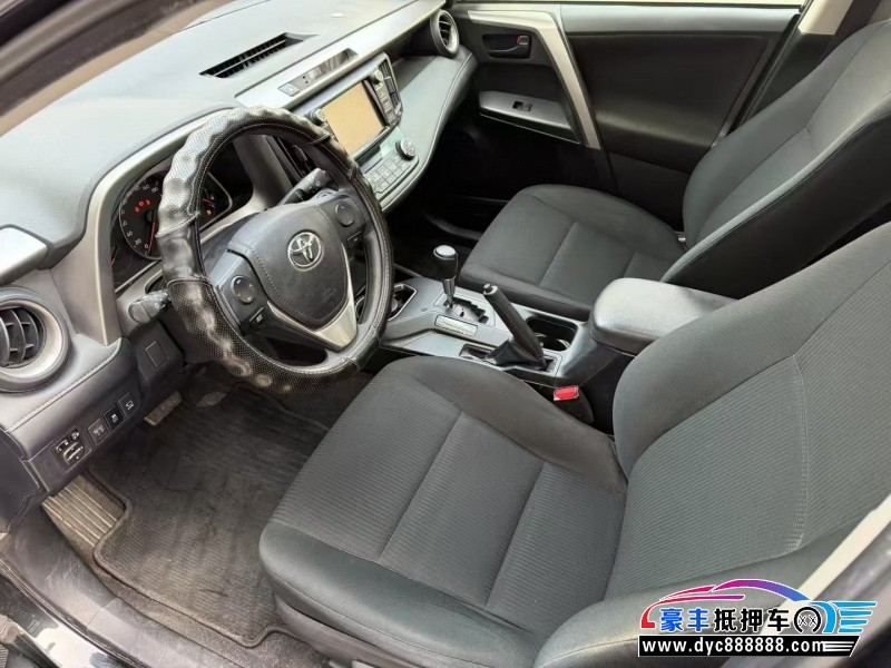 19年丰田RAV4轿车抵押车出售