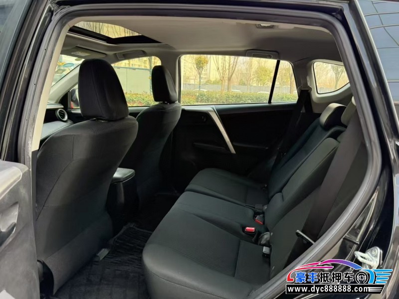 19年丰田RAV4轿车抵押车出售