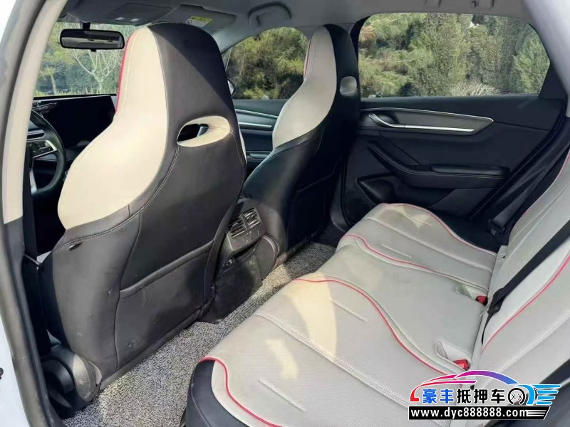 23年比亚迪驱逐舰轿车抵押车出售