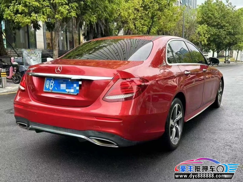 17年奔驰E轿车抵押车出售