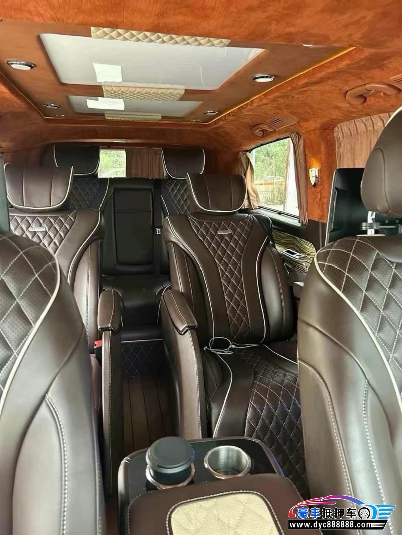 20年奔驰威霆轿车抵押车出售